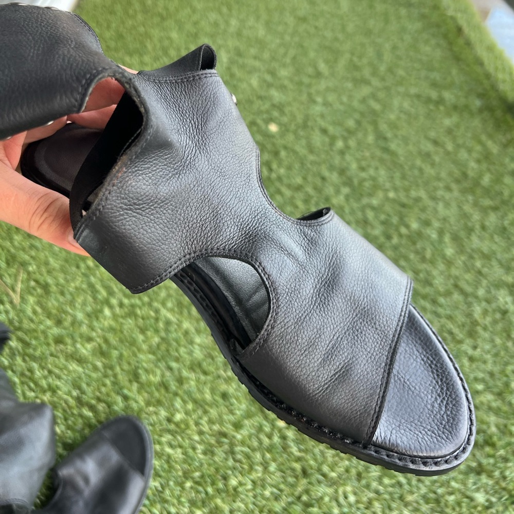 Stuart Weitzman Black Leather Gladiator Backview 7